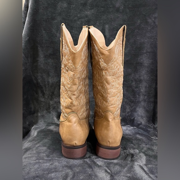 Cowboy/ cowgirl/ western boots w/ embroidery. Square toe. Tan / beige. New! 7.5 - Picture 6 of 8